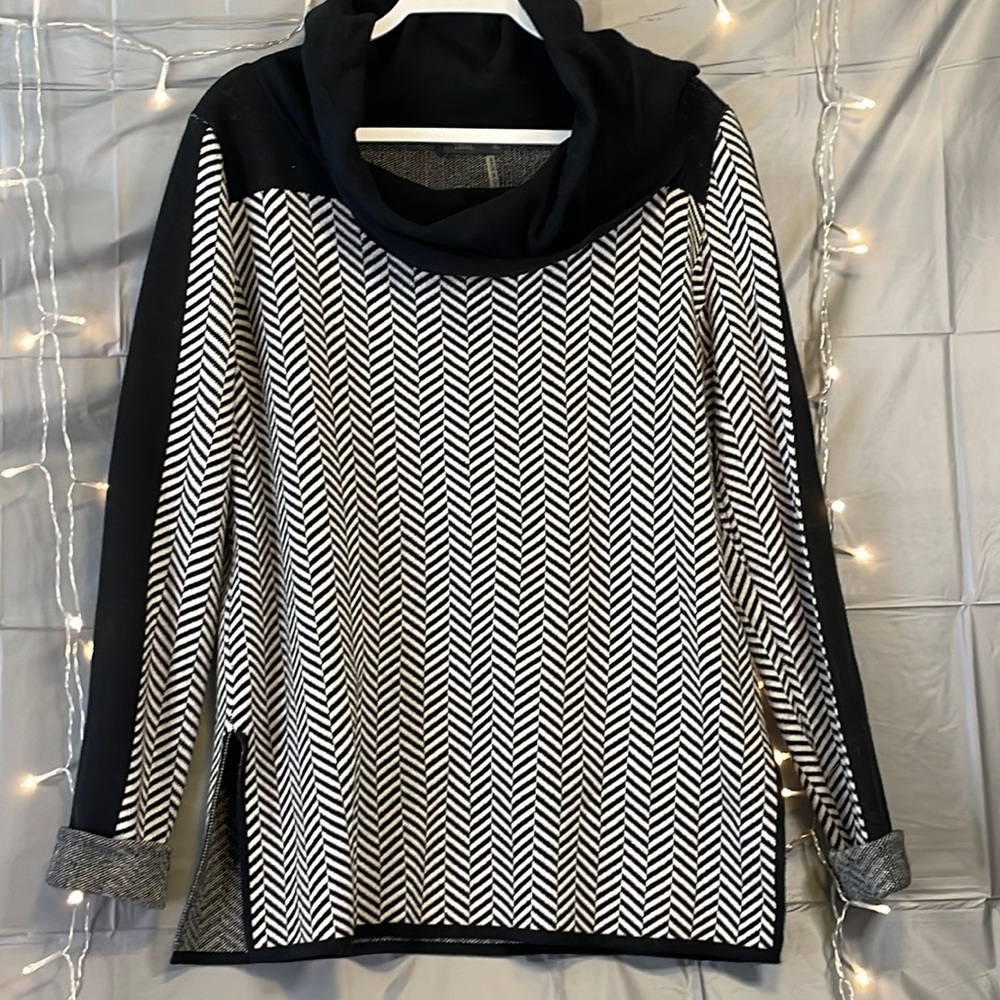 THML cowl neck sweater. Side split. B&W XL